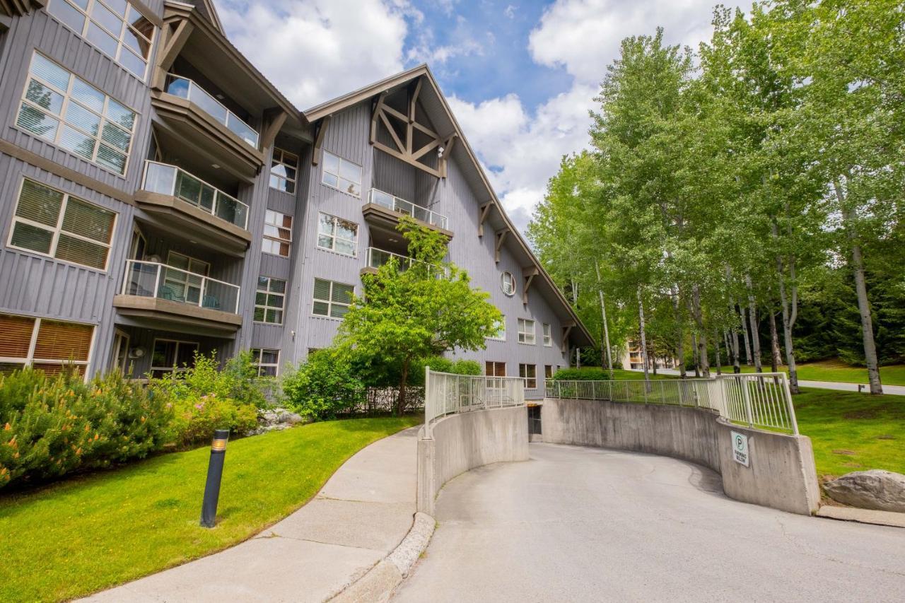 The Aspens By Outpost Whistler Vila Exterior foto