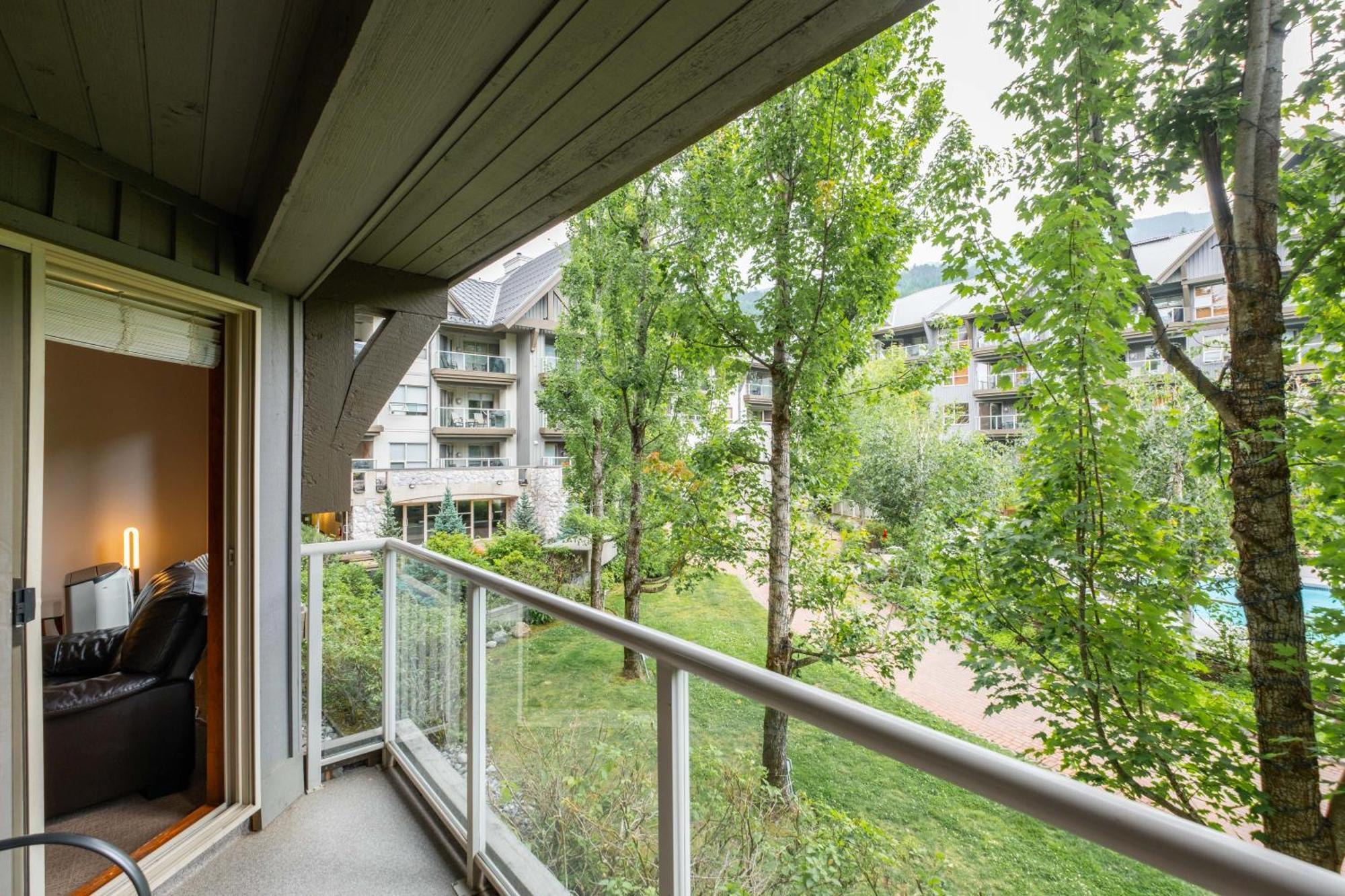 The Aspens By Outpost Whistler Vila Exterior foto